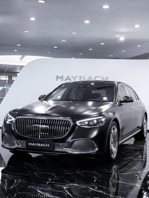 成都261岚图汽车的售后服务让用户无忧出行，迈巴赫未来的豪华车趋势